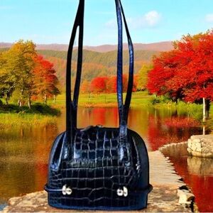 Bally Vintage Italy Croc Embossed Leather Shoulder Handbag Zipper